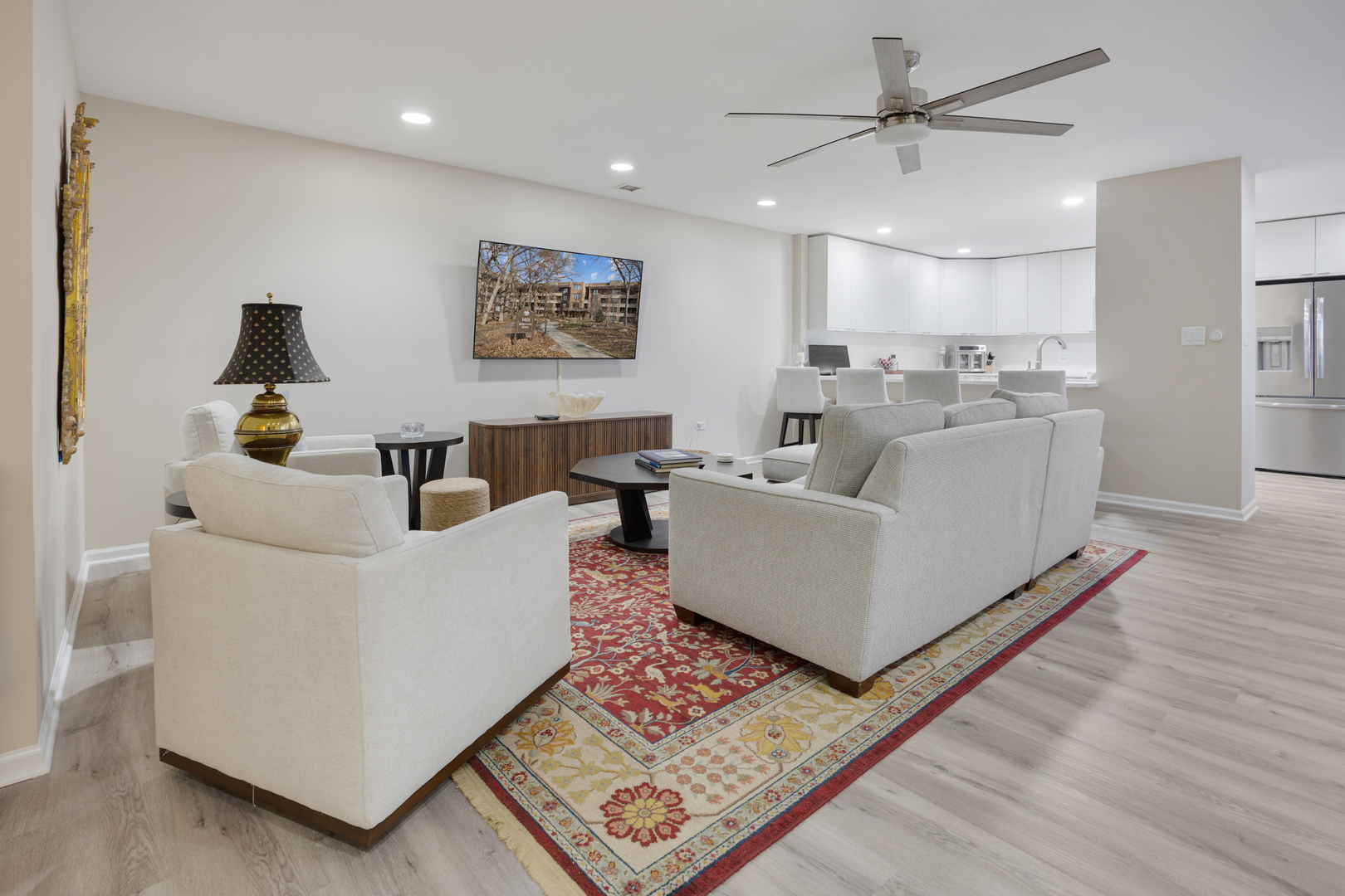 1401 Burr Oak Road #117B, Hinsdale, IL 60521