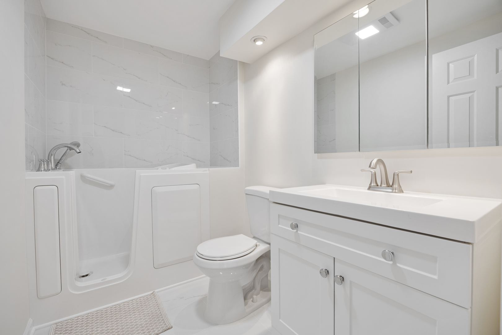 1401 Burr Oak Road #117B, Hinsdale, IL 60521