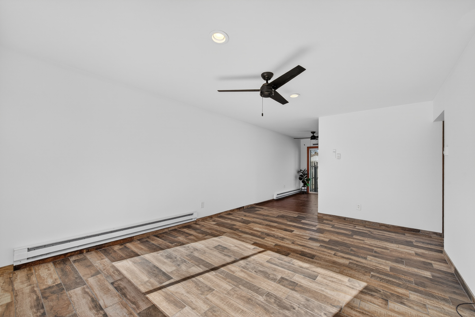 1142 Ohio Court, Aurora, IL 60505