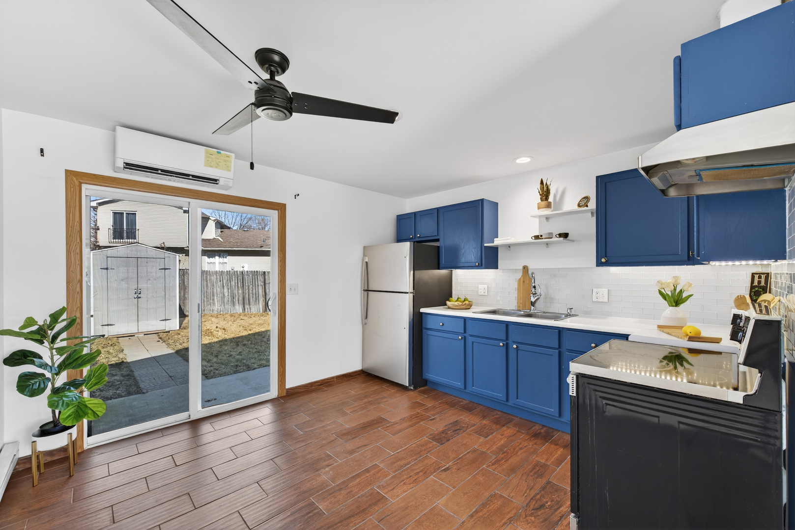 1142 Ohio Court, Aurora, IL 60505