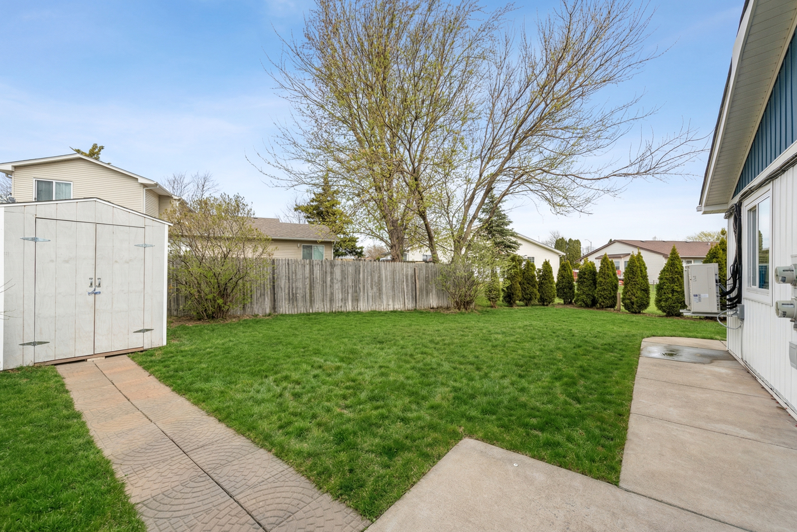 1142 Ohio Court, Aurora, IL 60505