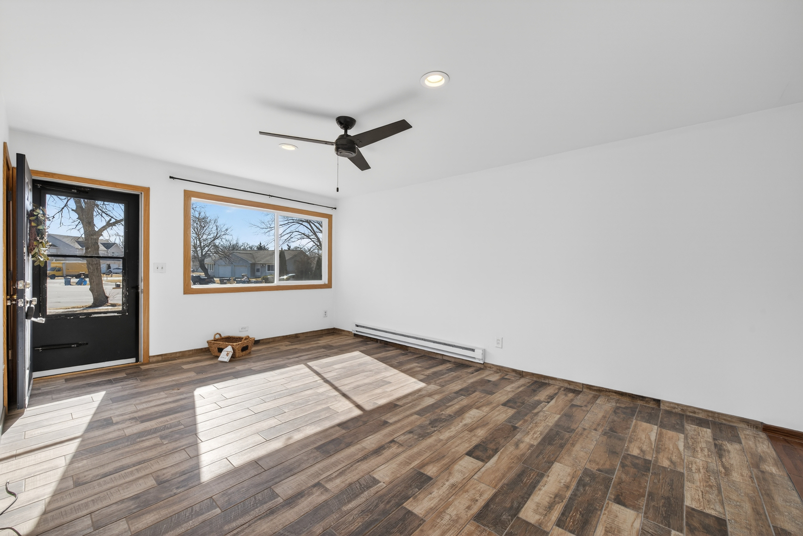 1142 Ohio Court, Aurora, IL 60505