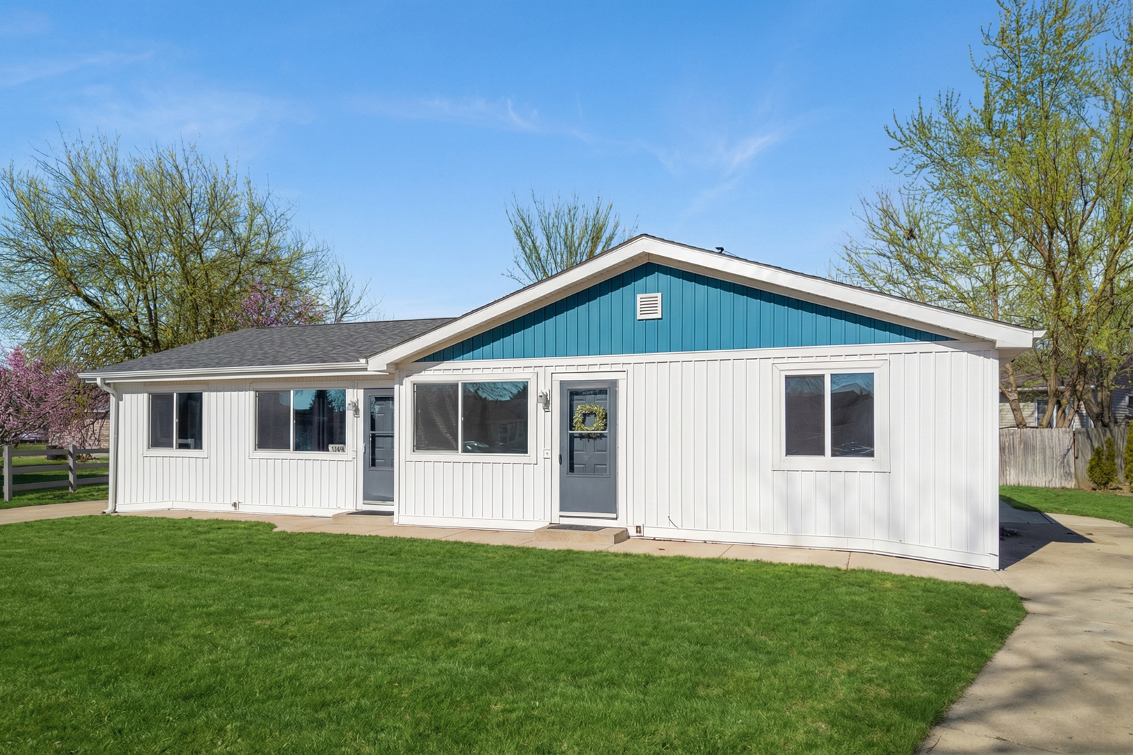 1142 Ohio Court, Aurora, IL 60505