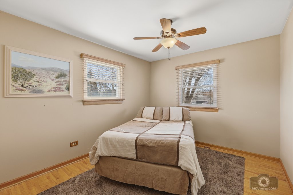 904 Cove Avenue, Lockport, IL 60441