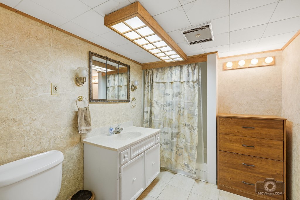 904 Cove Avenue, Lockport, IL 60441