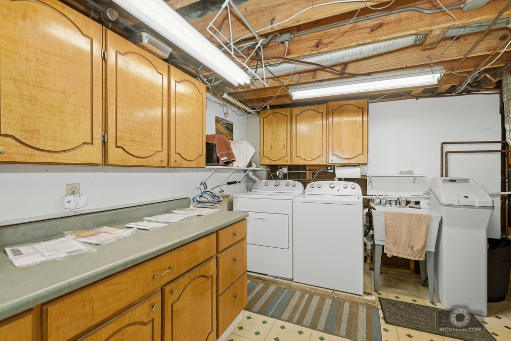 904 Cove Avenue, Lockport, IL 60441