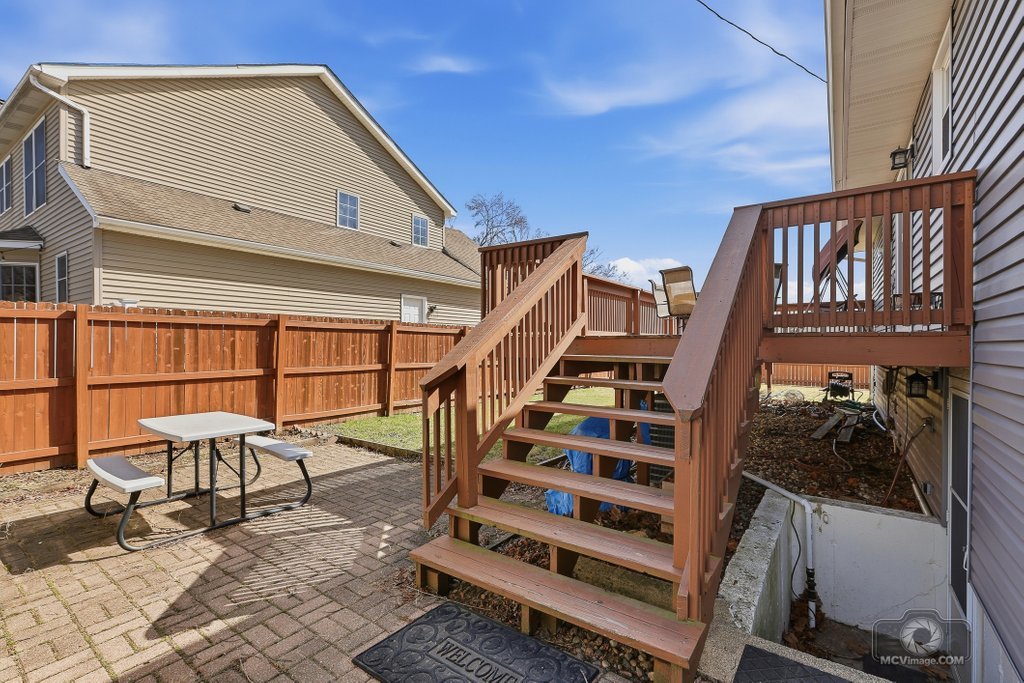 904 Cove Avenue, Lockport, IL 60441