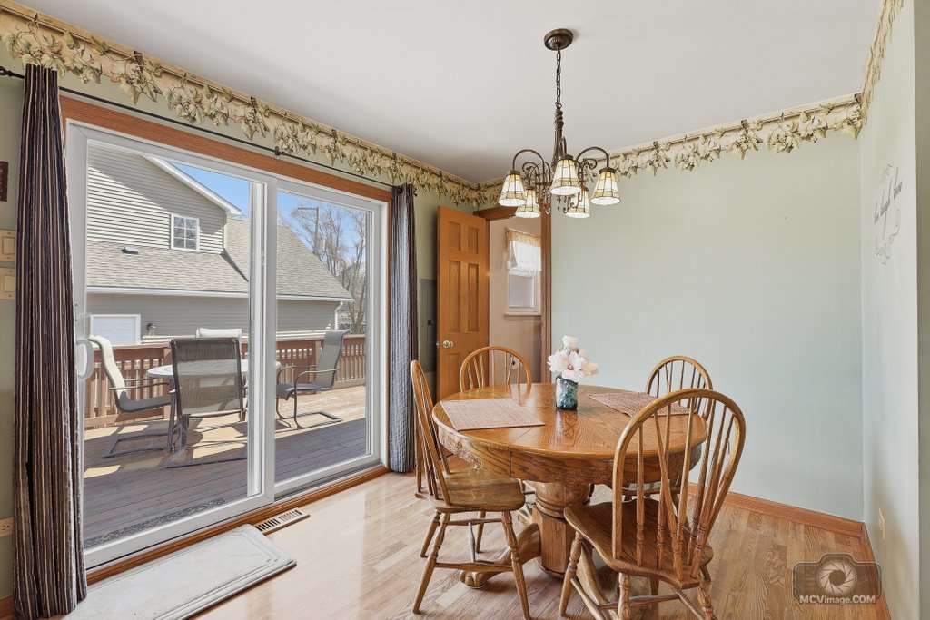 904 Cove Avenue, Lockport, IL 60441