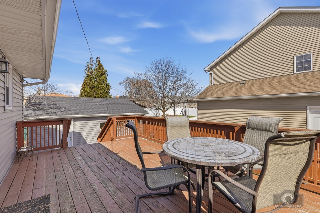 904 Cove Avenue, Lockport, IL 60441