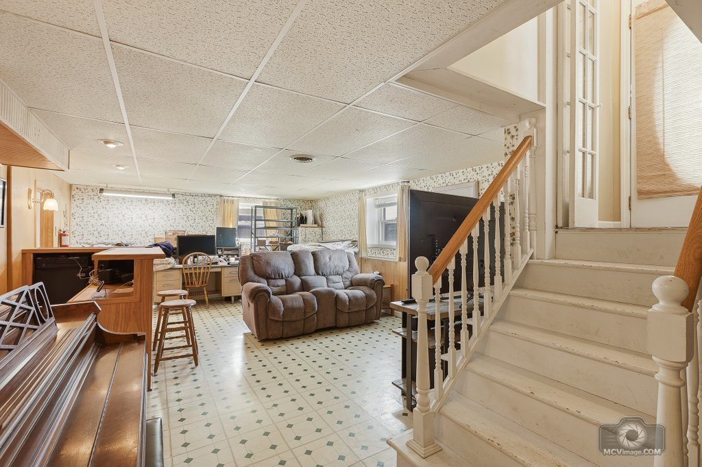 904 Cove Avenue, Lockport, IL 60441