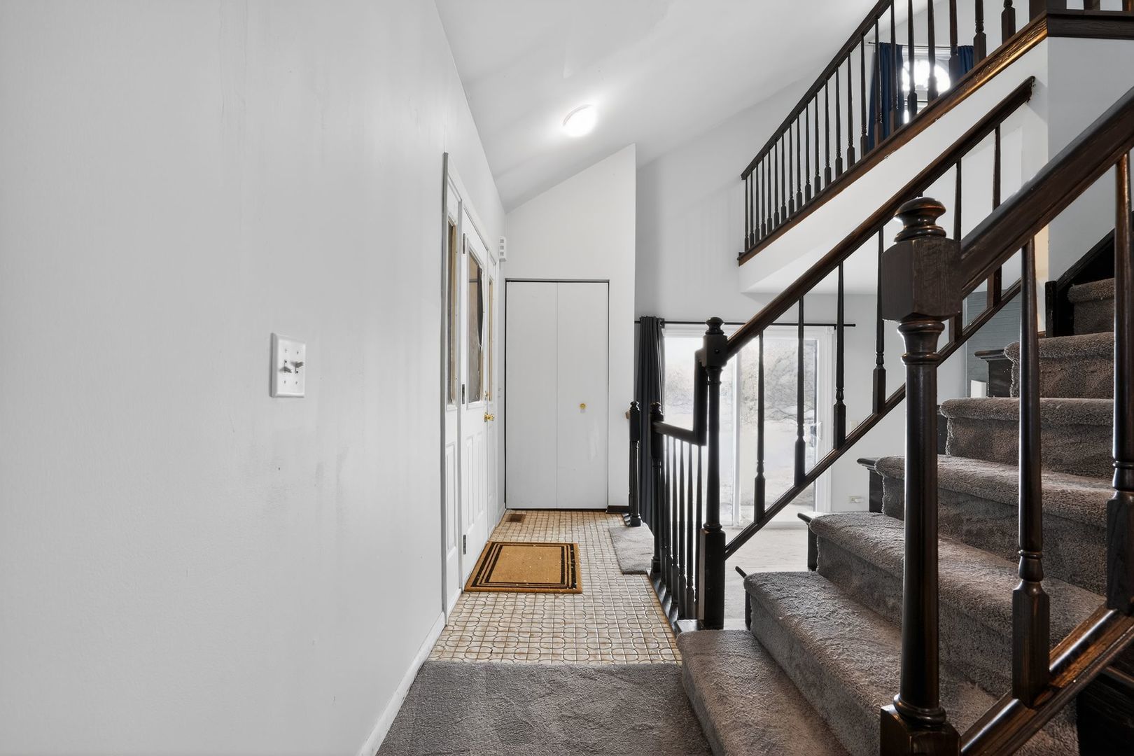 1336 QUEENSGREEN Circle #1336, Naperville, IL 60563