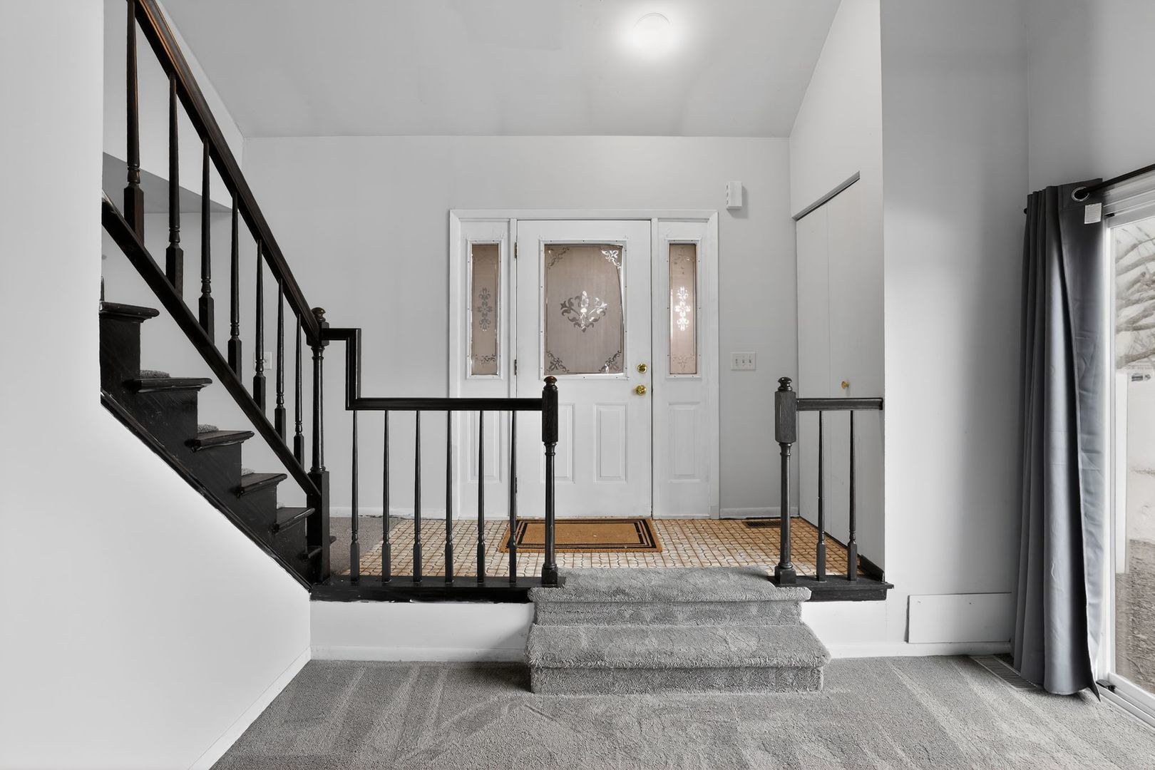 1336 QUEENSGREEN Circle #1336, Naperville, IL 60563