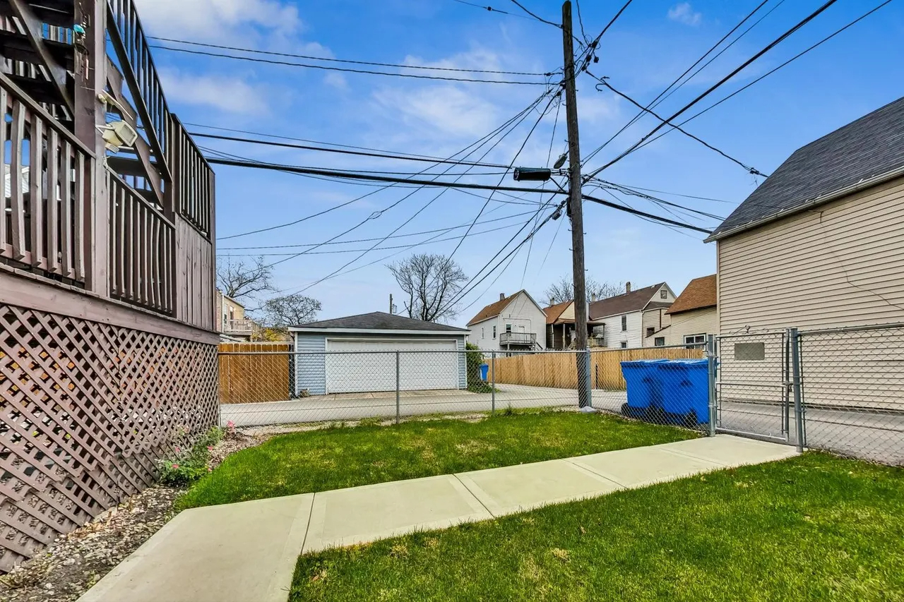 4810 S Union Avenue, Chicago, IL 60609