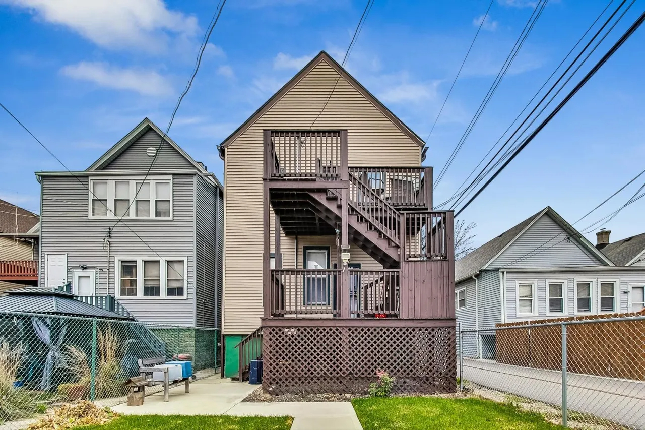 4810 S Union Avenue, Chicago, IL 60609