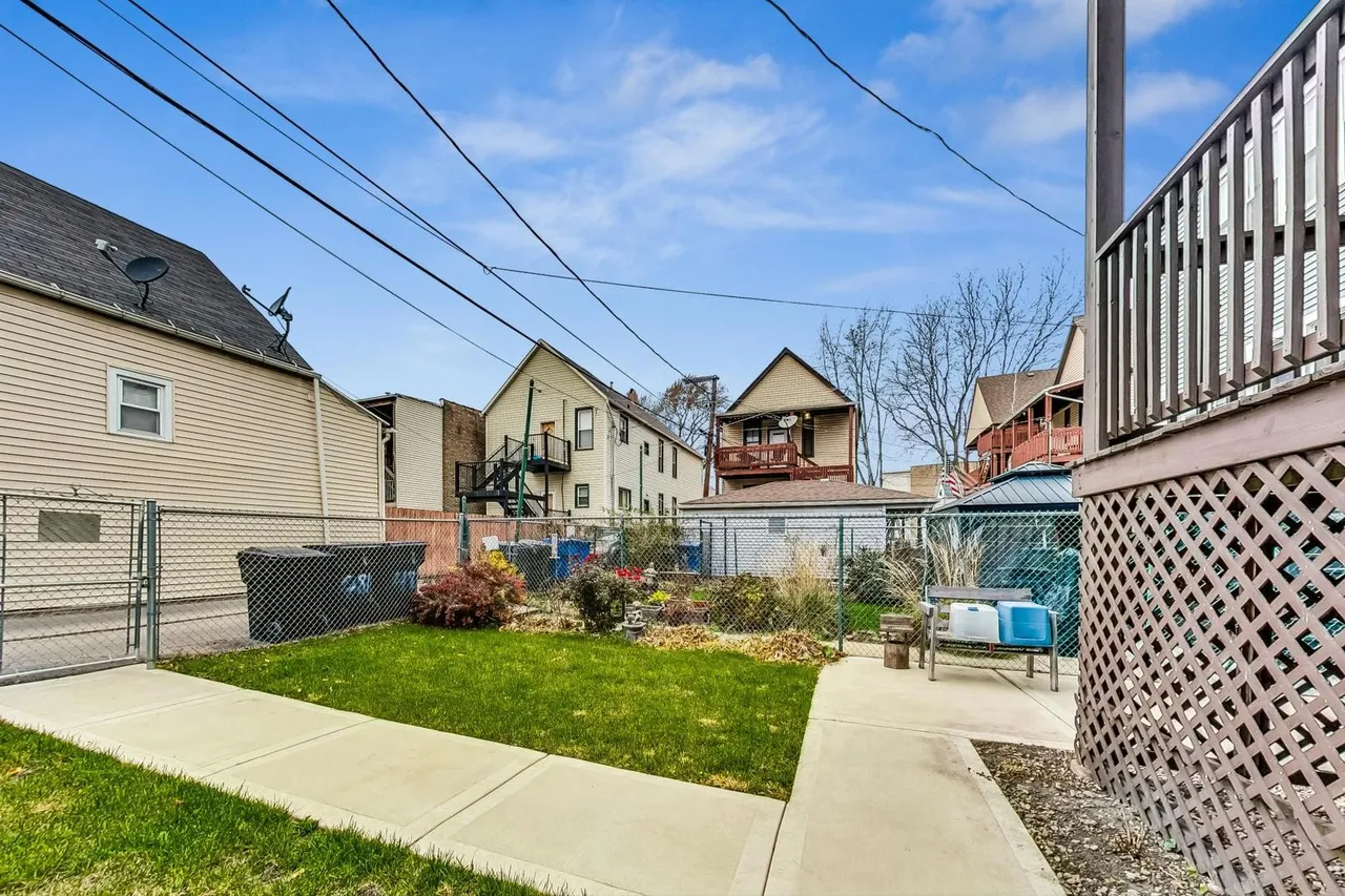 4810 S Union Avenue, Chicago, IL 60609