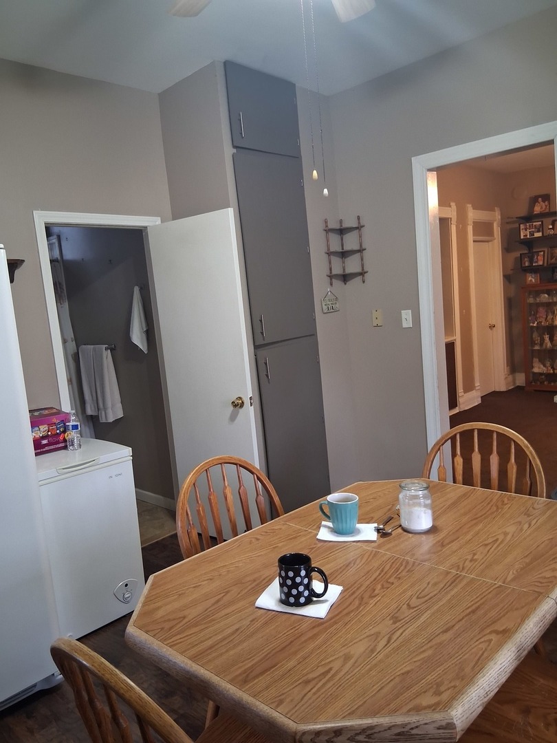 4810 S Union Avenue, Chicago, IL 60609