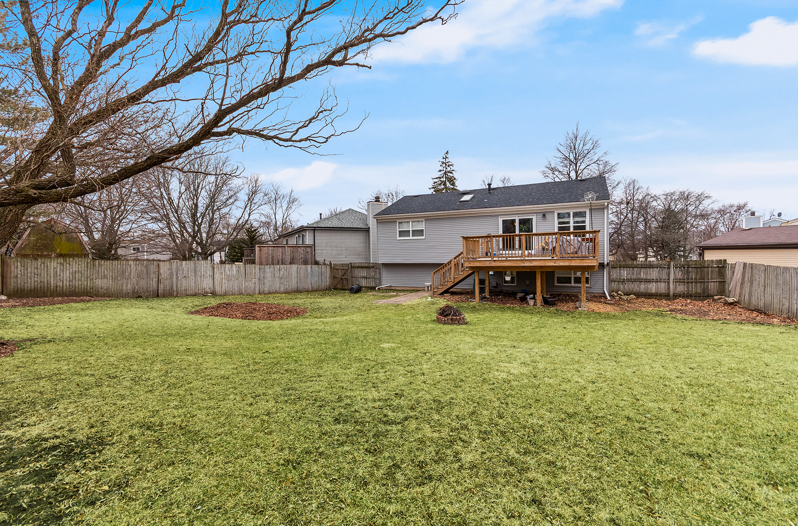 2340 Portsmouth Court, Aurora, IL 60504