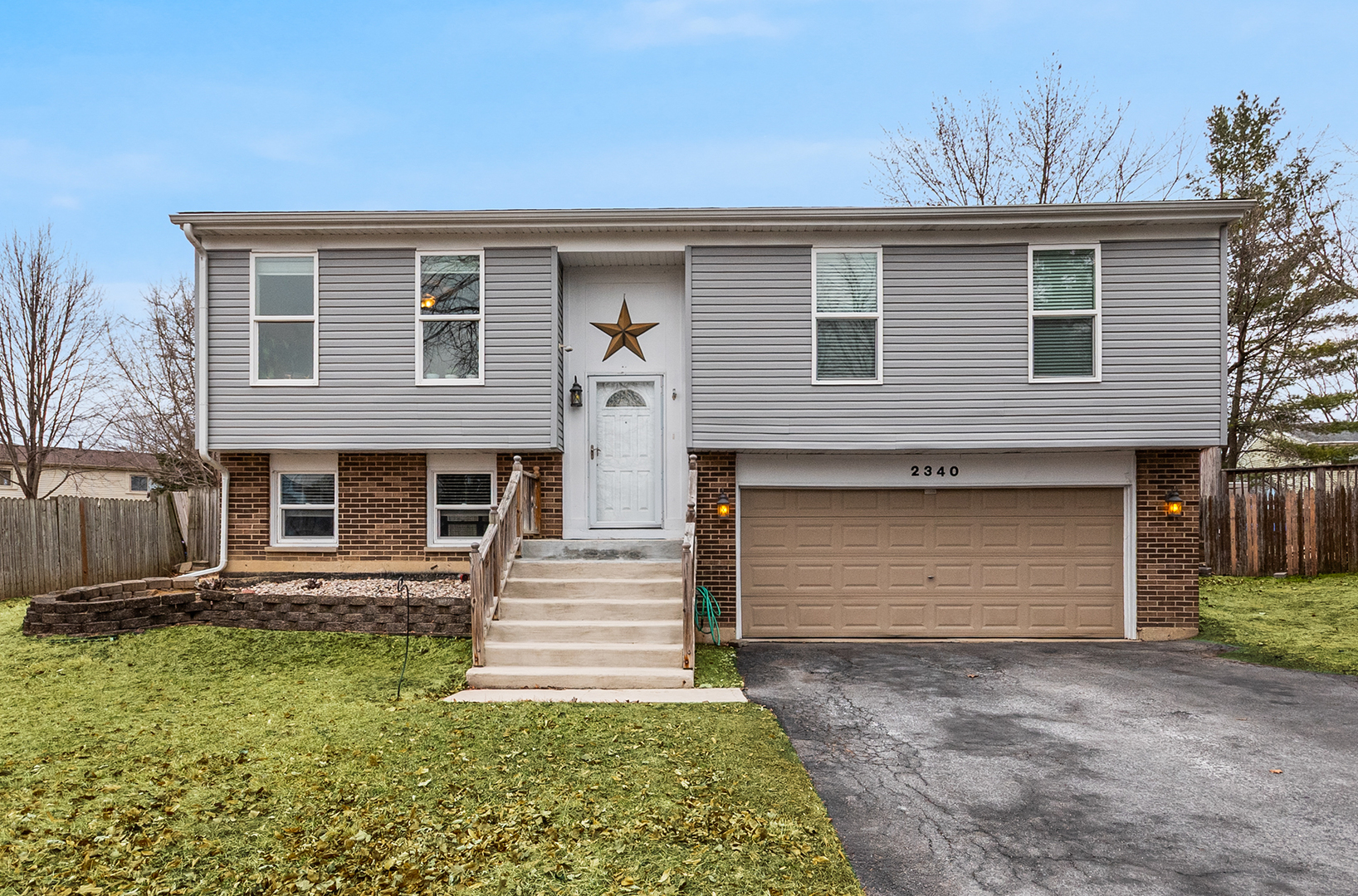 2340 Portsmouth Court, Aurora, IL 60504