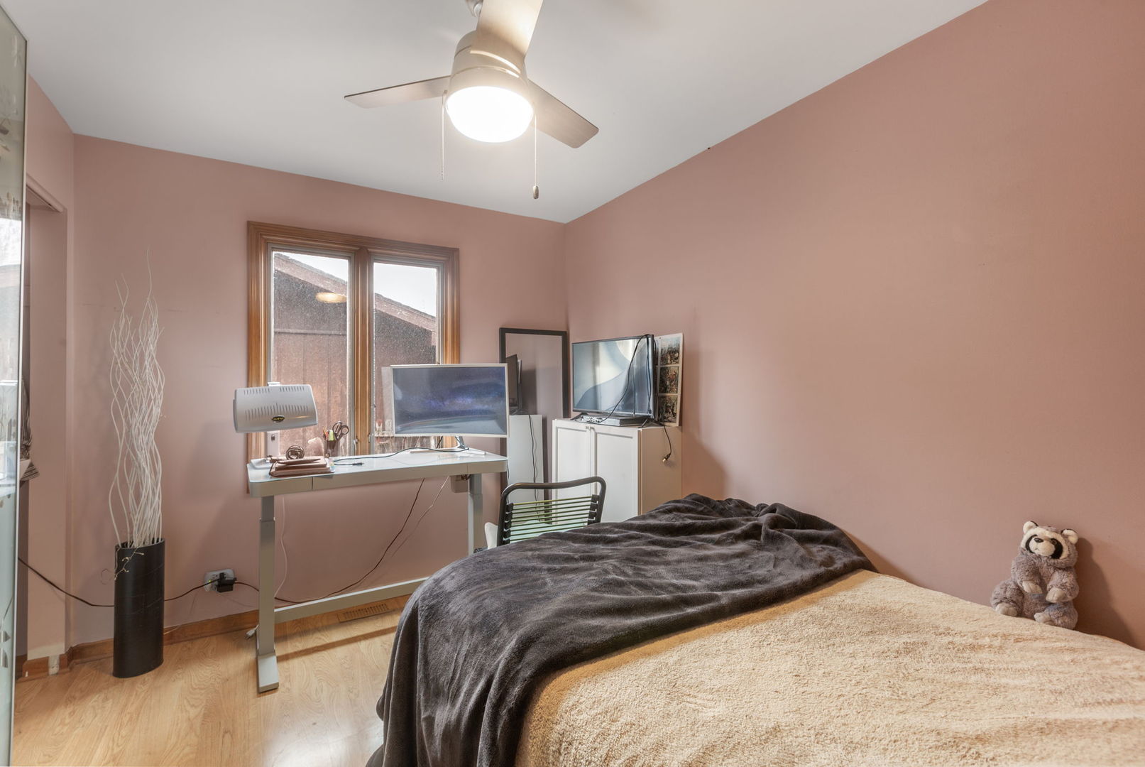 5 Echo Hill Road, Oakwood Hills, IL 60013