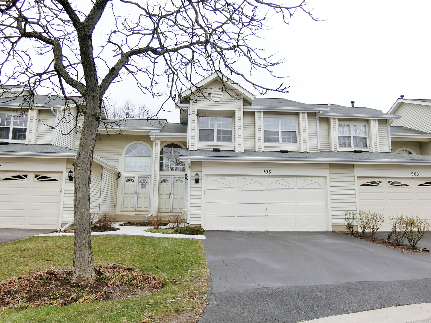 905 Sturnbridge Court, Schaumburg, IL 60173