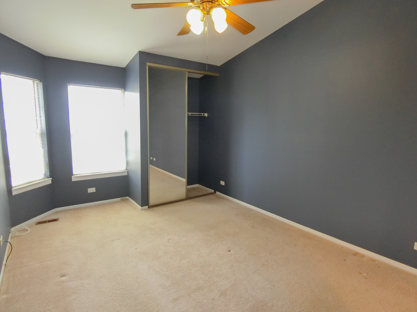 905 Sturnbridge Court, Schaumburg, IL 60173