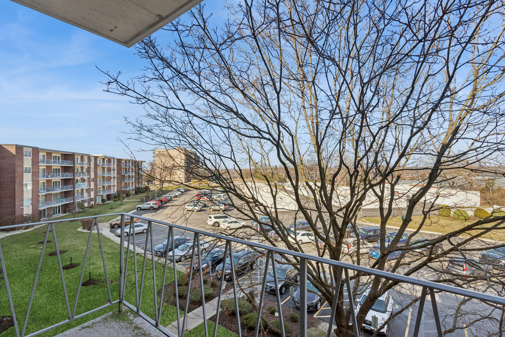 2900 Maple Avenue #4D, Downers Grove, IL 60515