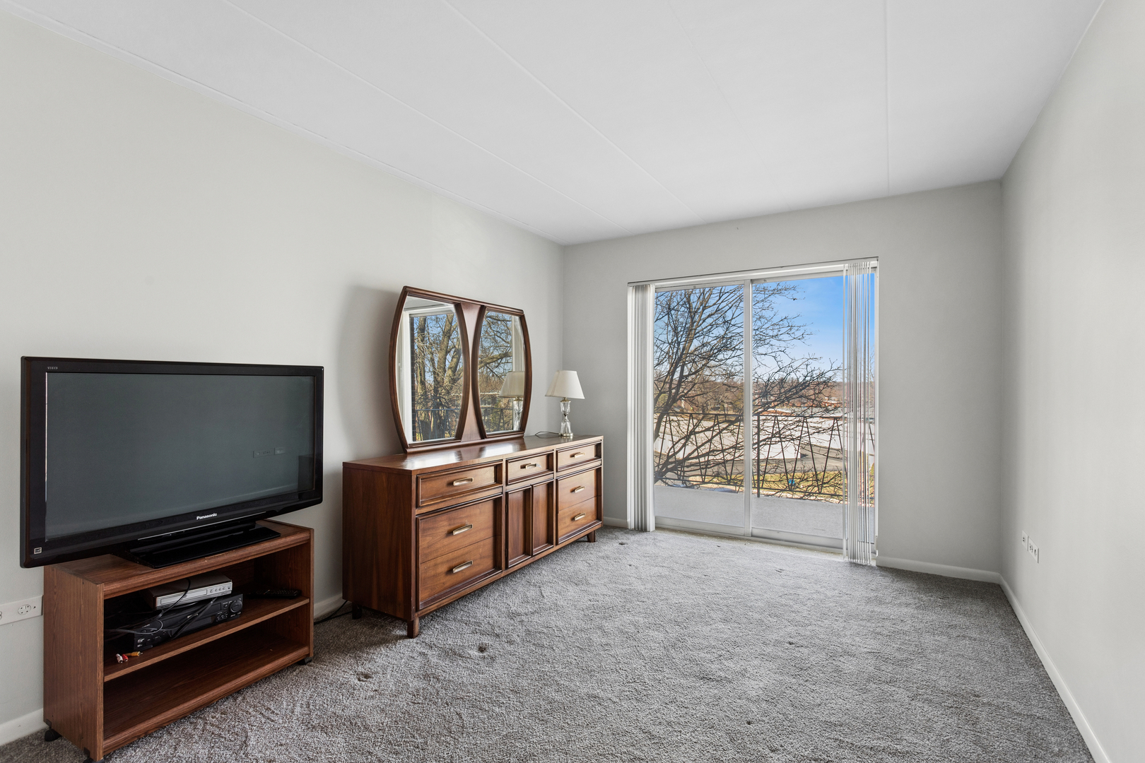 2900 Maple Avenue #4D, Downers Grove, IL 60515