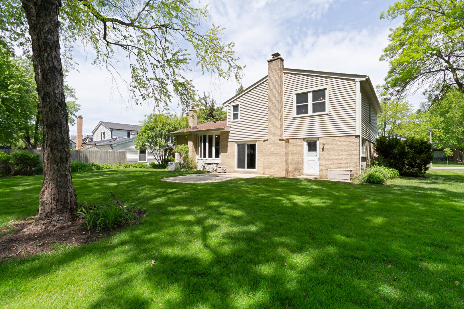 610 Pawnee Lane, Naperville, IL 60563