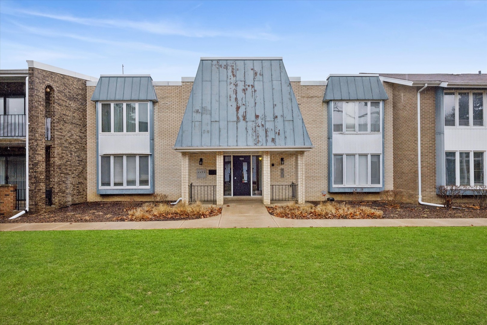 9808 S Karlov Avenue #D, Oak Lawn, IL 60453