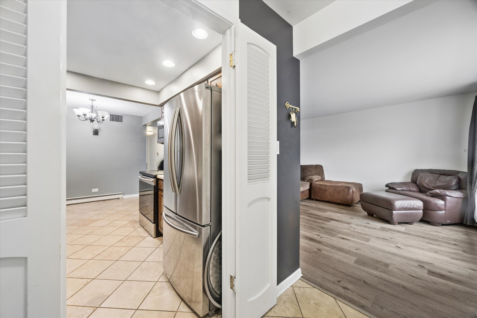 9808 S Karlov Avenue #D, Oak Lawn, IL 60453