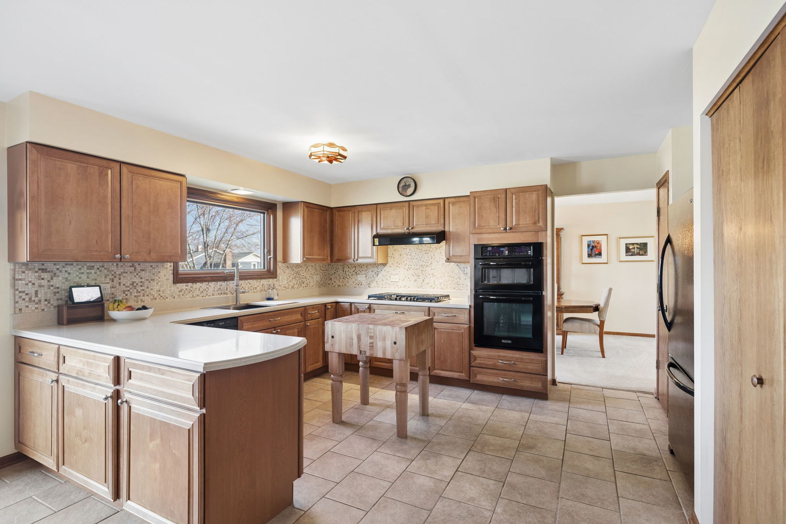 406 Whipple Lane, Westmont, IL 60559