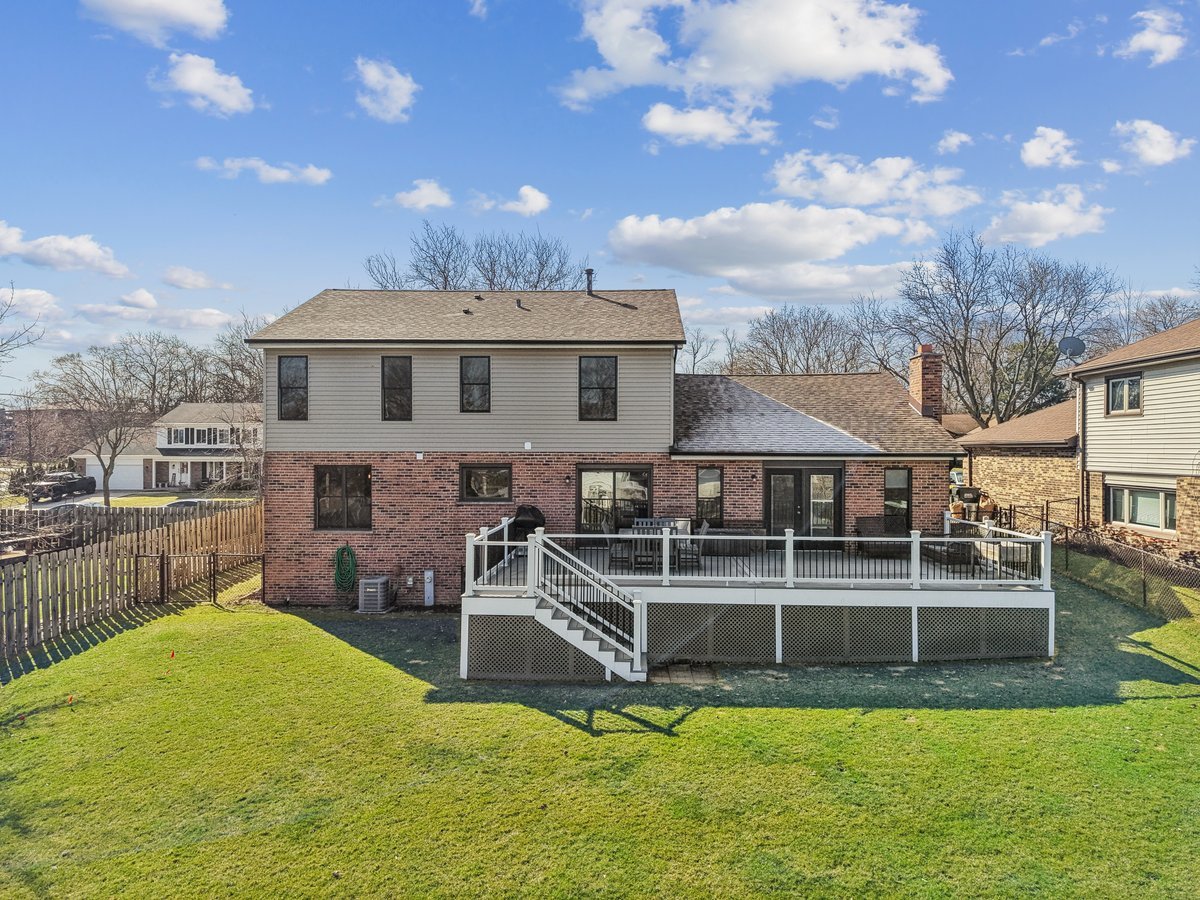 406 Whipple Lane, Westmont, IL 60559