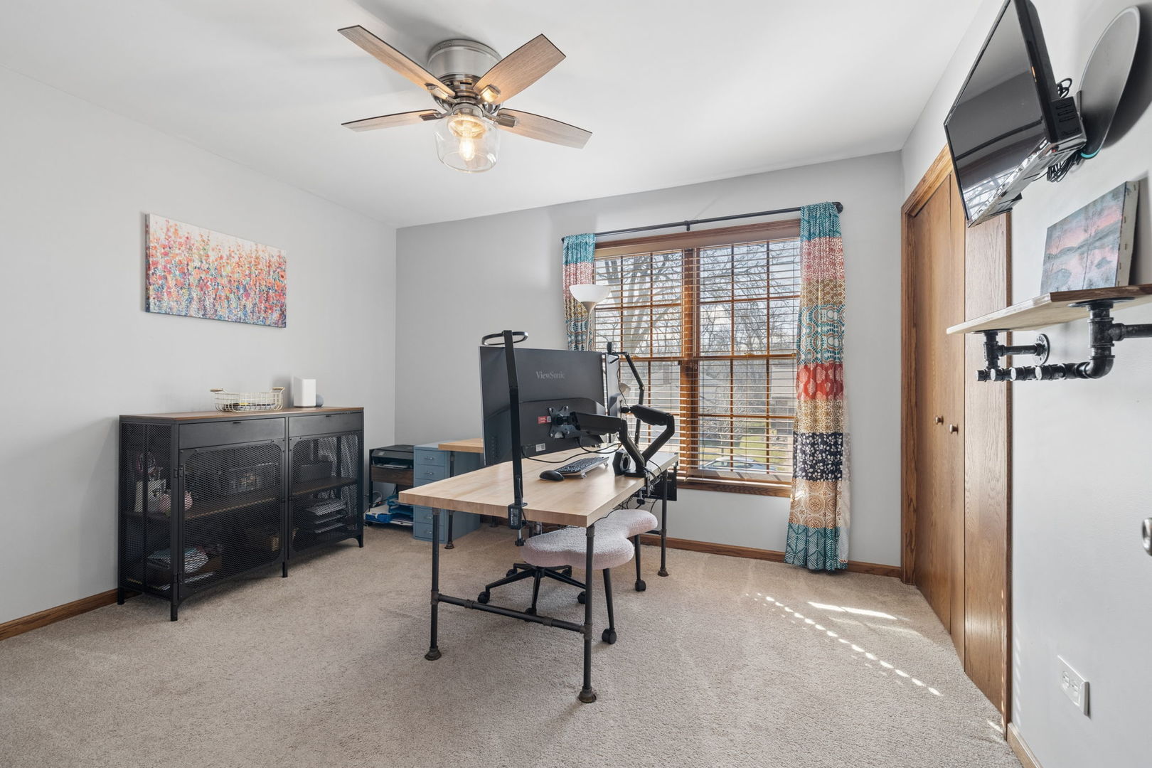 406 Whipple Lane, Westmont, IL 60559