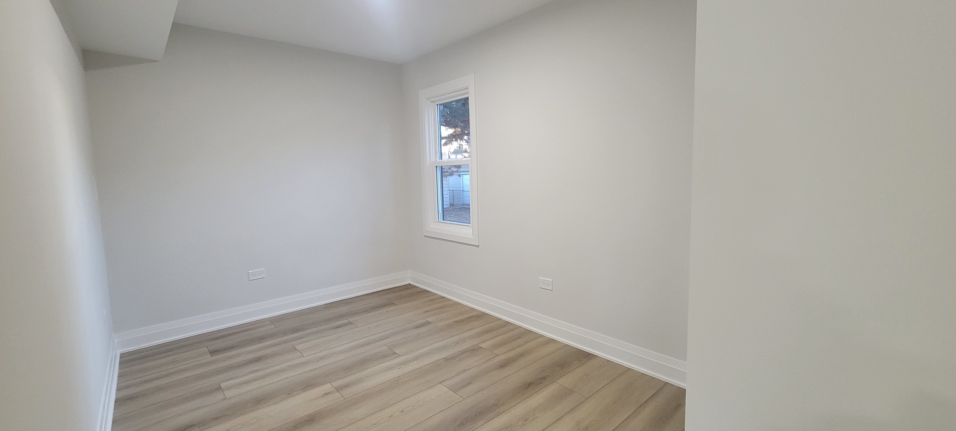 7501 W Winnemac Avenue, Harwood Heights, IL 60706