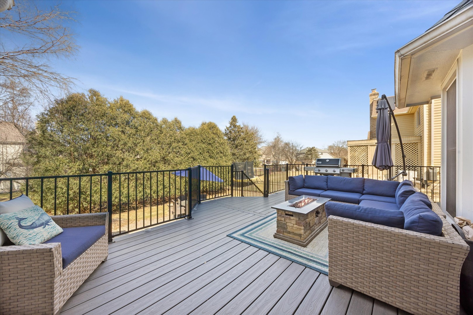 2711 Wendy Drive, Naperville, IL 60565