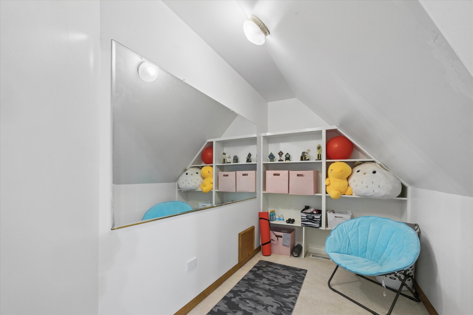 2711 Wendy Drive, Naperville, IL 60565