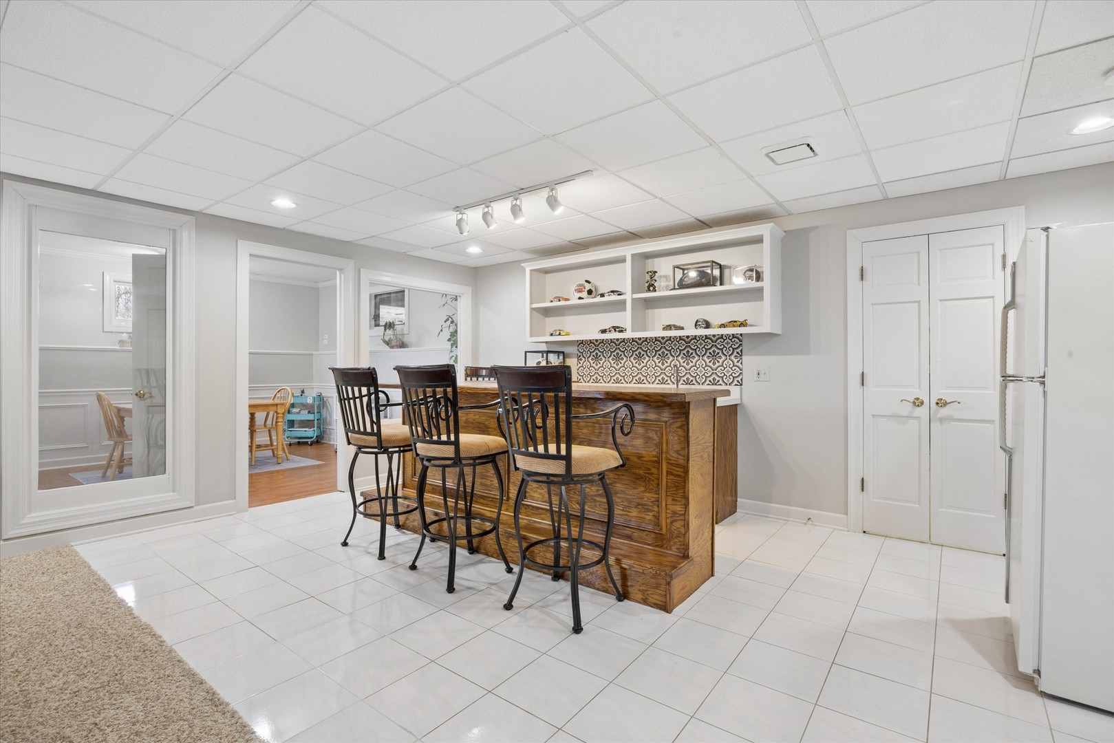 2711 Wendy Drive, Naperville, IL 60565