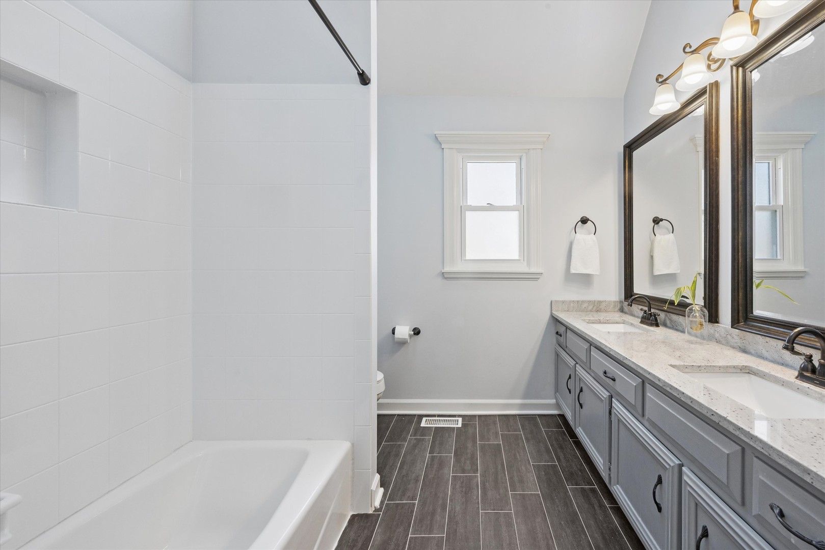 2711 Wendy Drive, Naperville, IL 60565