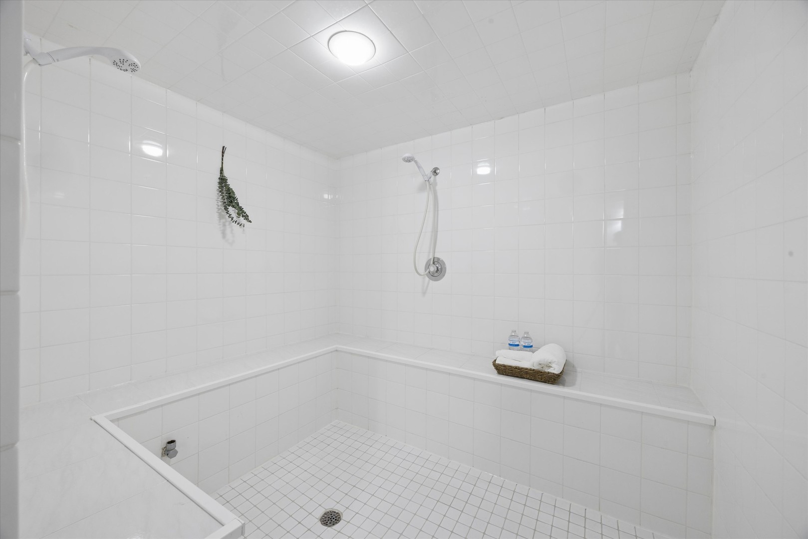 2711 Wendy Drive, Naperville, IL 60565