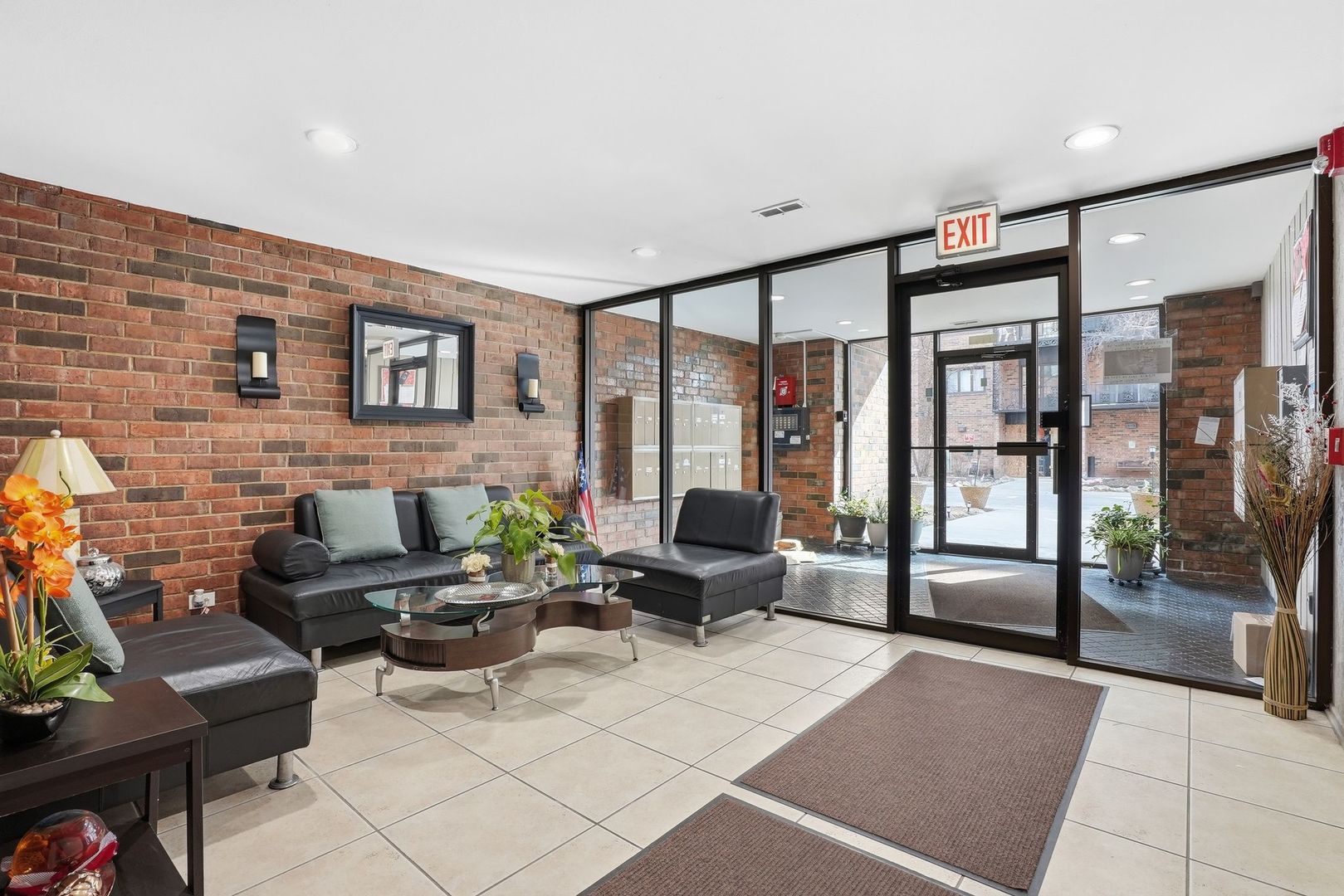 9332 Landings Lane #604, Des Plaines, IL 60016