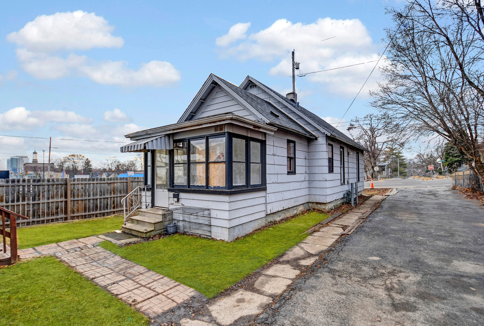 417 W Jefferson Street, Joliet, IL 60435