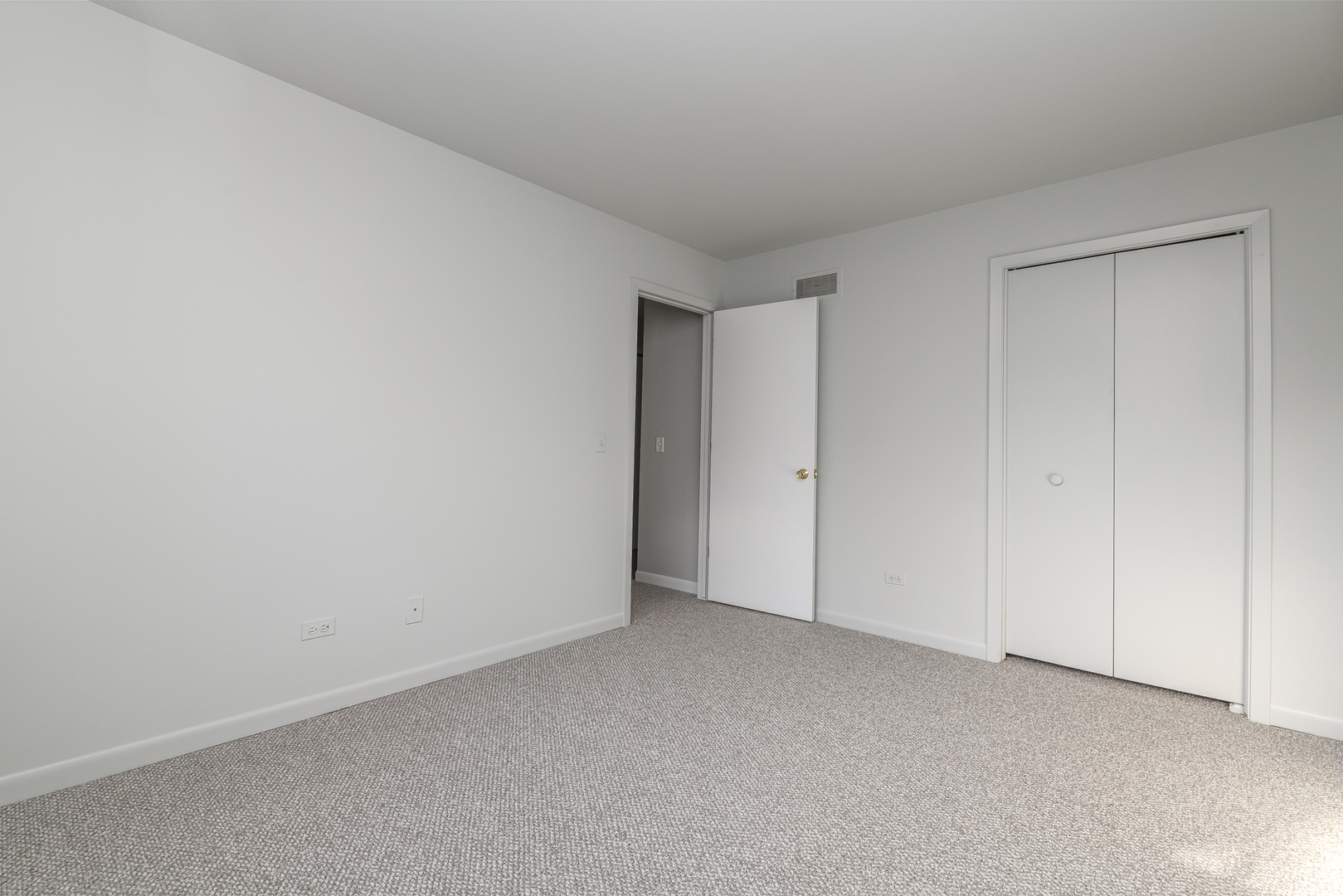 61 Highview Avenue, Fox Lake, IL 60020