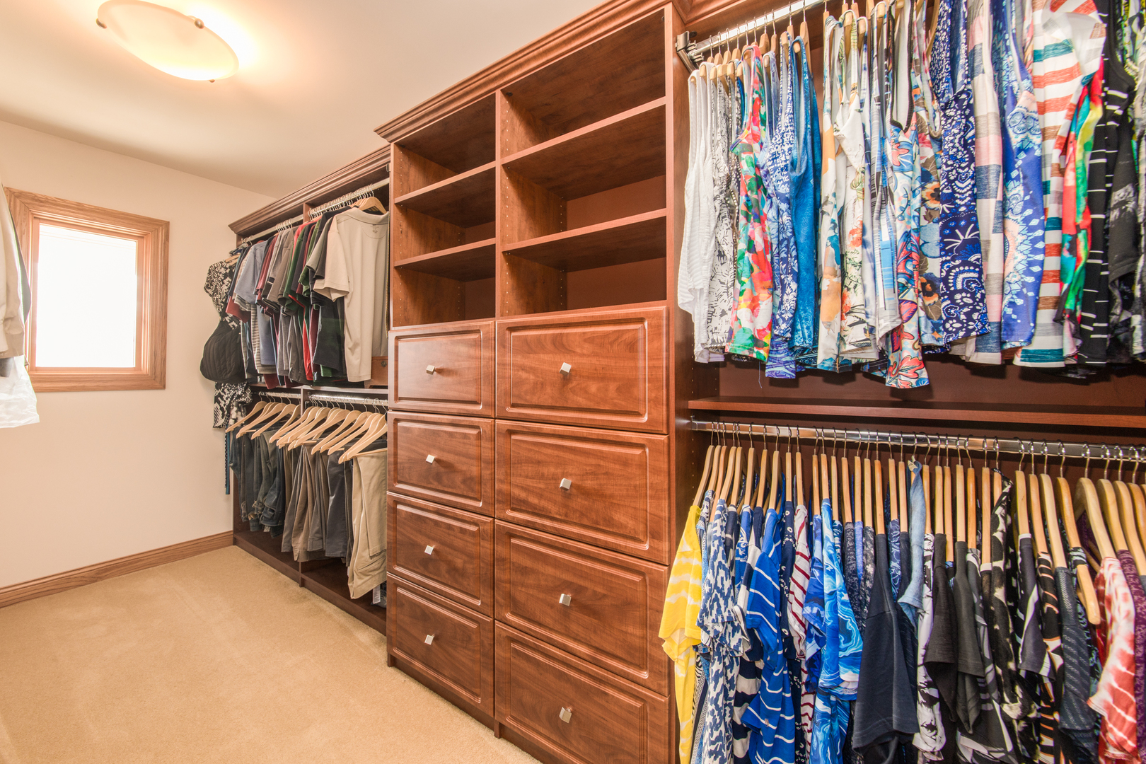 7245 W Lee Street, Niles, IL 60714