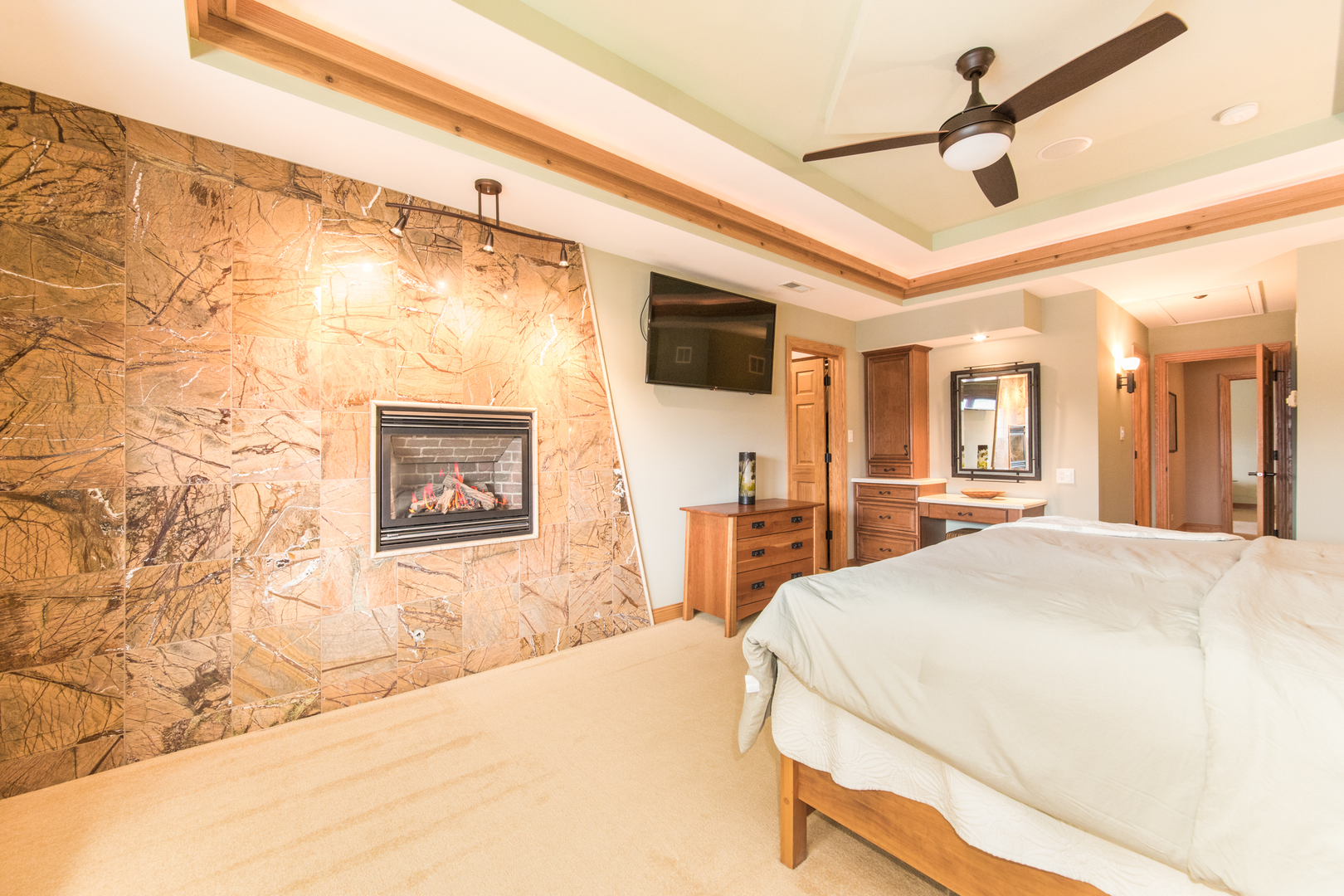 7245 W Lee Street, Niles, IL 60714