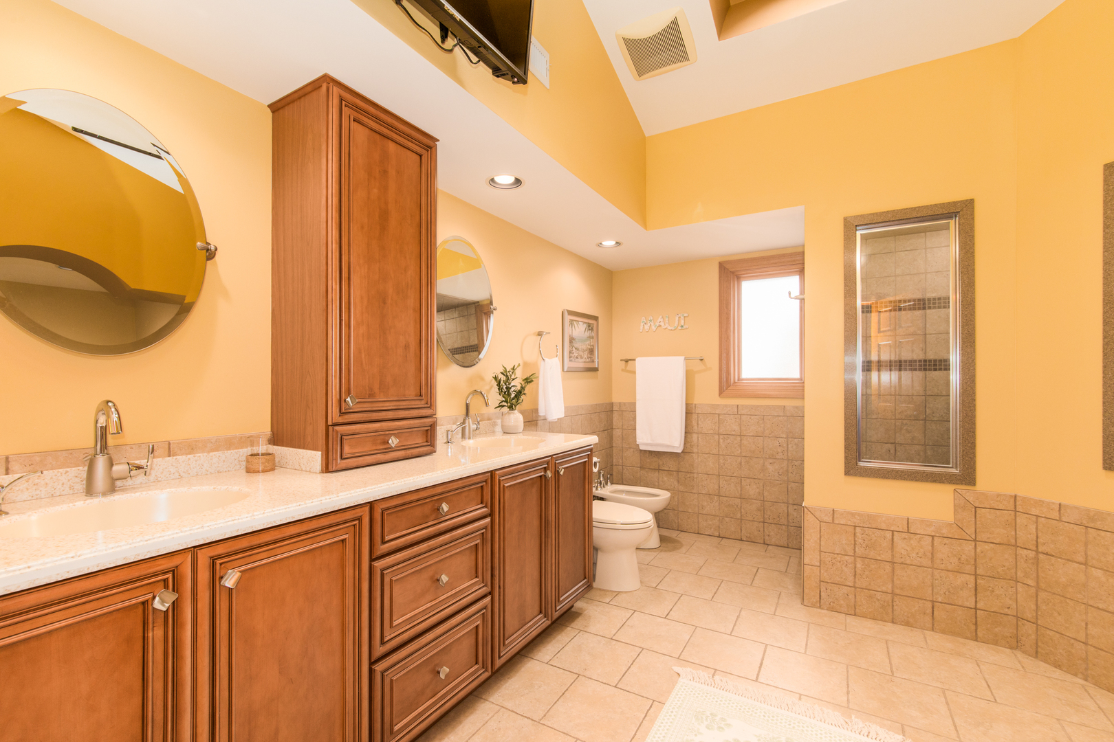 7245 W Lee Street, Niles, IL 60714