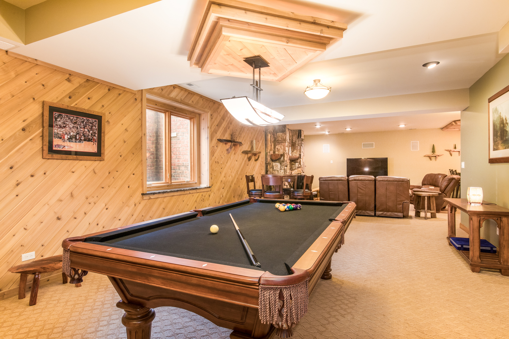 7245 W Lee Street, Niles, IL 60714