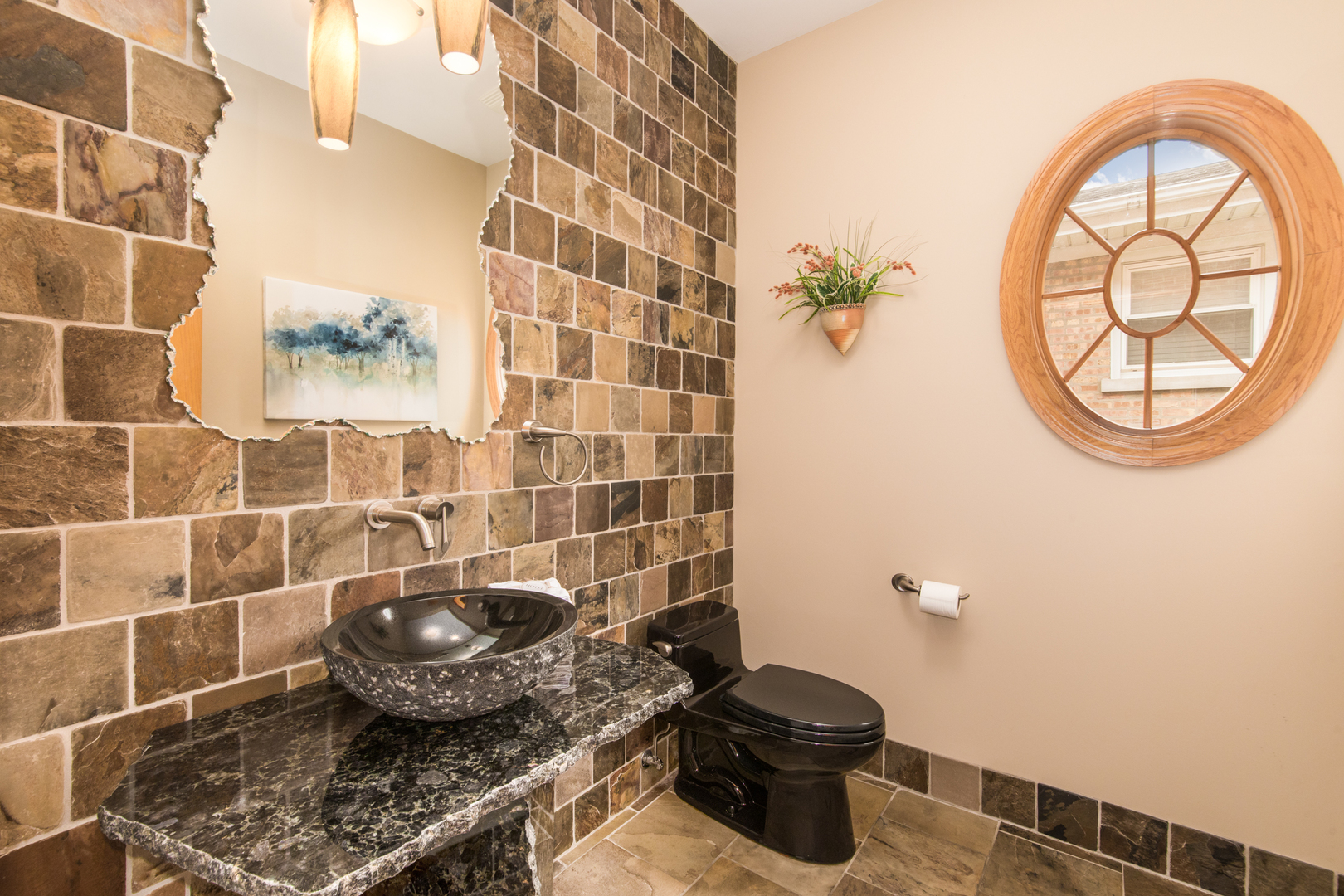 7245 W Lee Street, Niles, IL 60714