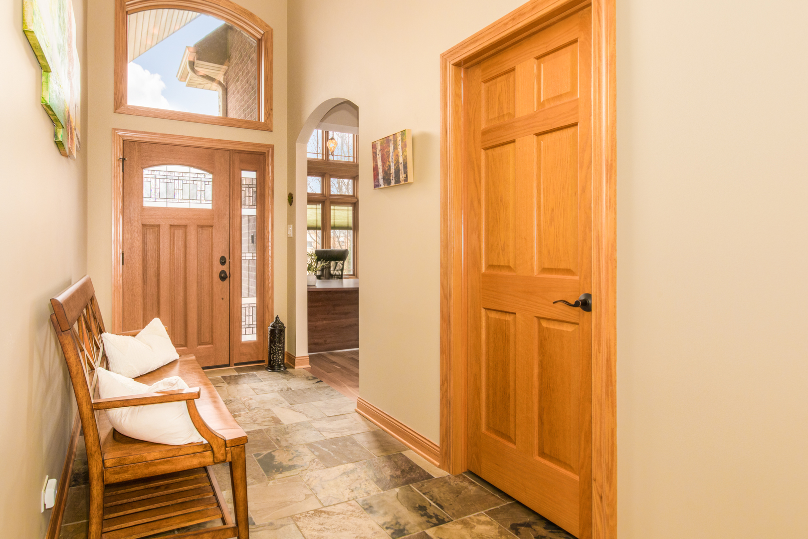 7245 W Lee Street, Niles, IL 60714