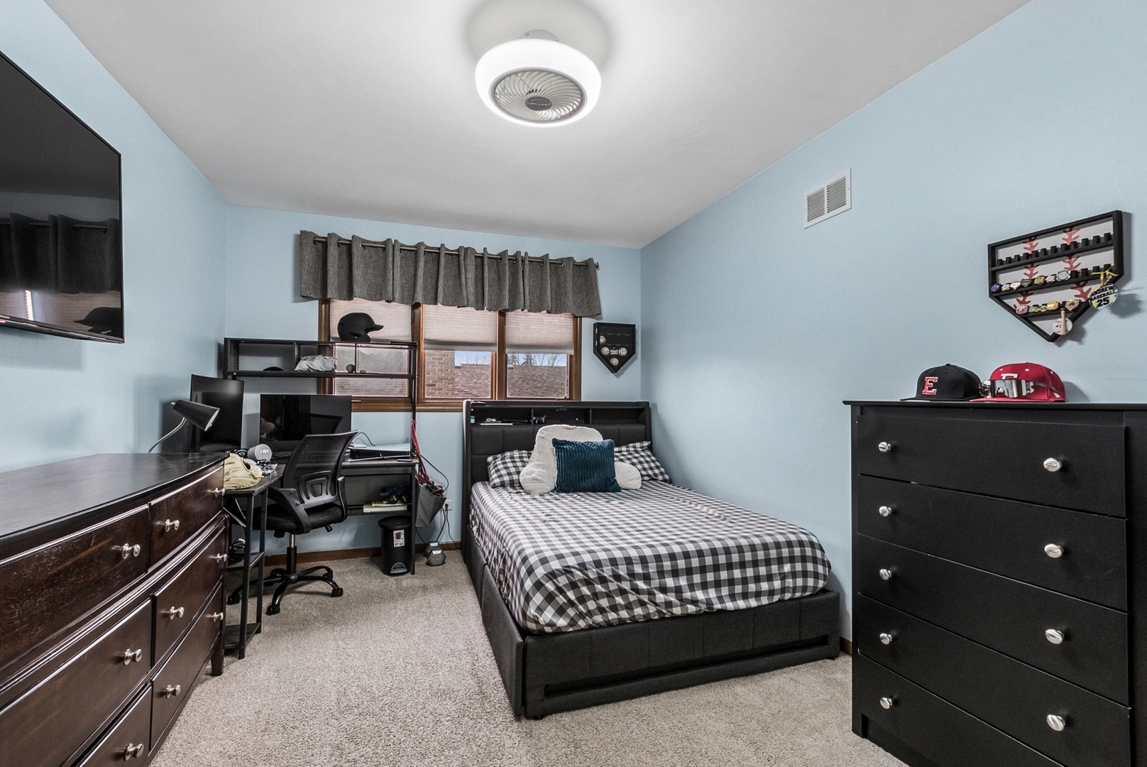 17807 Linden Drive, Tinley Park, IL 60487