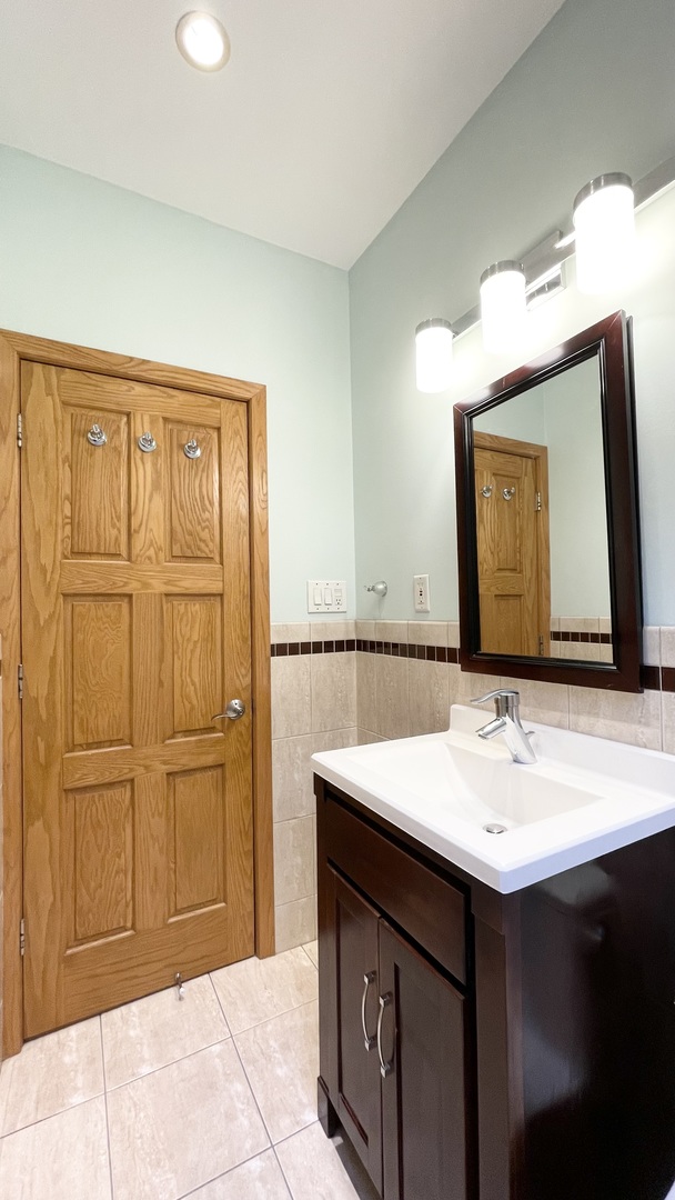 4943 N MARMORA Avenue #1, Chicago, IL 60630